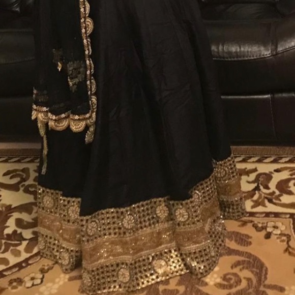Lehnga with brocade blouse - Picture 3 of 3